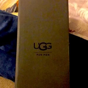 UGG Men slippers size 8 color brown